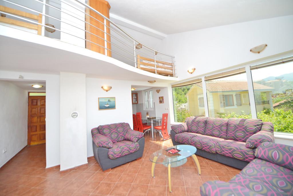 Apartments Risan Ngoại thất bức ảnh